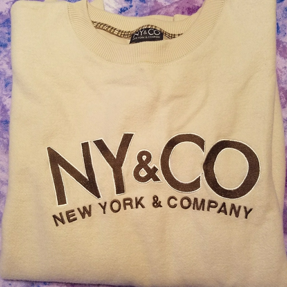Women's NY & Company sweatshirt